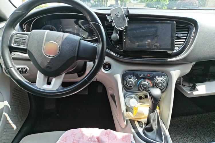 Used Fiat Ottimo 2014 1.4T Automatic Comfort Edition Center Console