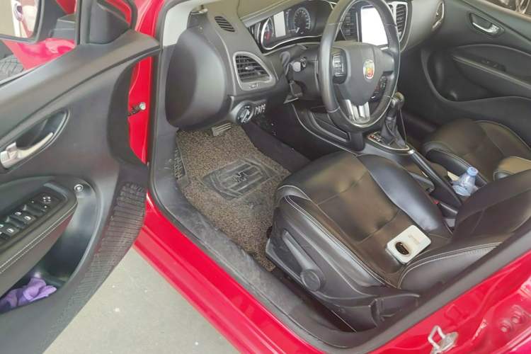 Used Fiat Ottimo 2014 1.4T Automatic Comfort Edition Driver Seat