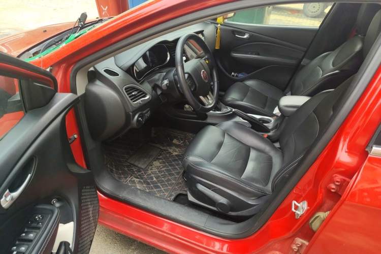 Used Fiat Ottimo 2014 1.4T Automatic Comfort Edition Driver Seat