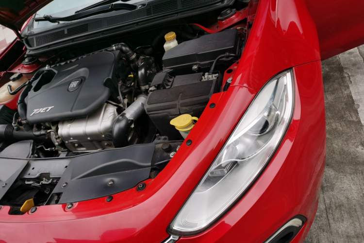 Used Fiat Ottimo 2014 1.4T Automatic Comfort Edition Engine Bay Left