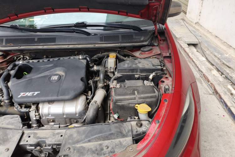 Used Fiat Ottimo 2014 1.4T Automatic Sport Edition Engine Bay Left