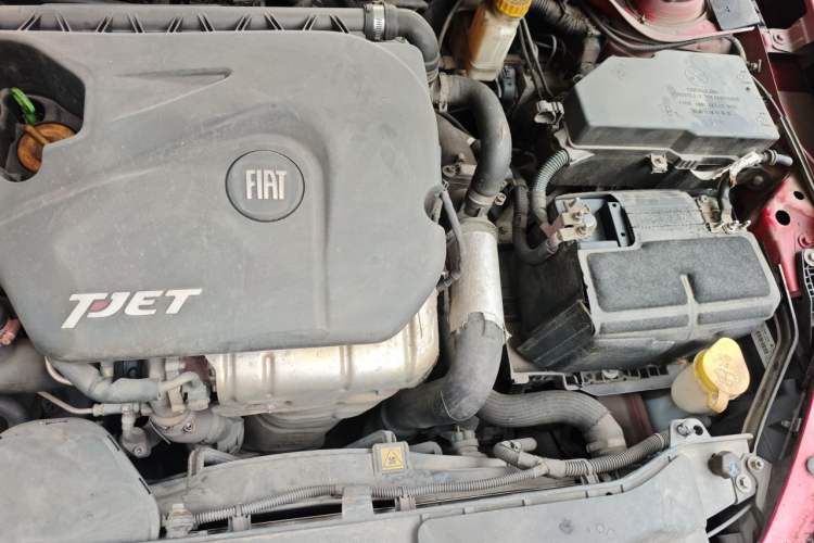 Used Fiat Ottimo 2014 1.4T Automatic Sport Edition Engine Bay Left