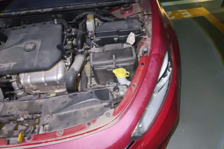 Used Fiat Ottimo 2014 1.4T Automatic Sport Edition Engine Bay Left