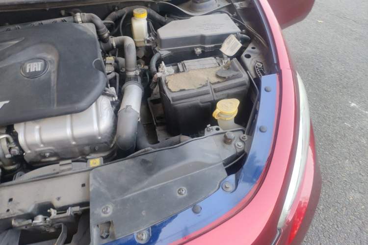 Used Fiat Ottimo 2014 1.4T Automatic Sport Edition Engine Bay Left