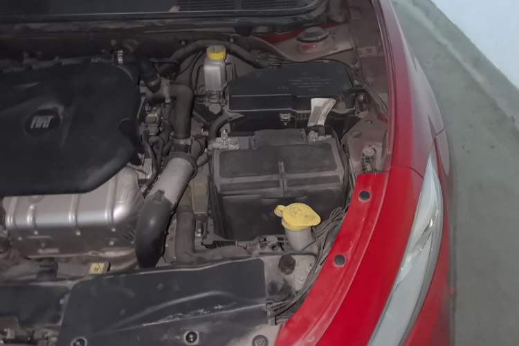 Used Fiat Ottimo 2014 1.4T Automatic Comfort Edition Engine Bay Left