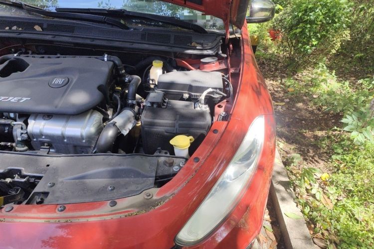 Used Fiat Ottimo 2014 1.4T Automatic Sport Edition Engine Bay Left