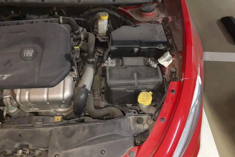 Used Fiat Ottimo 2014 1.4T Automatic Comfort Edition Engine Bay Left