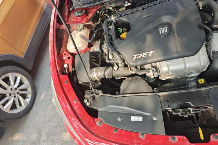 Used Fiat Ottimo 2014 1.4T Automatic Fashion Edition Engine Bay Right