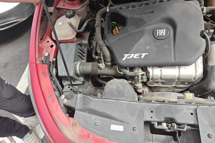 Used Fiat Ottimo 2014 1.4T Automatic Comfort Edition Engine Bay Right