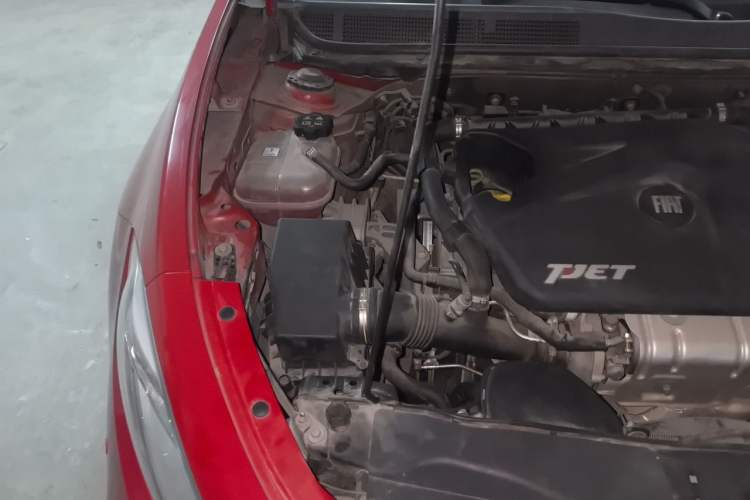 Used Fiat Ottimo 2014 1.4T Automatic Comfort Edition Engine Bay Right