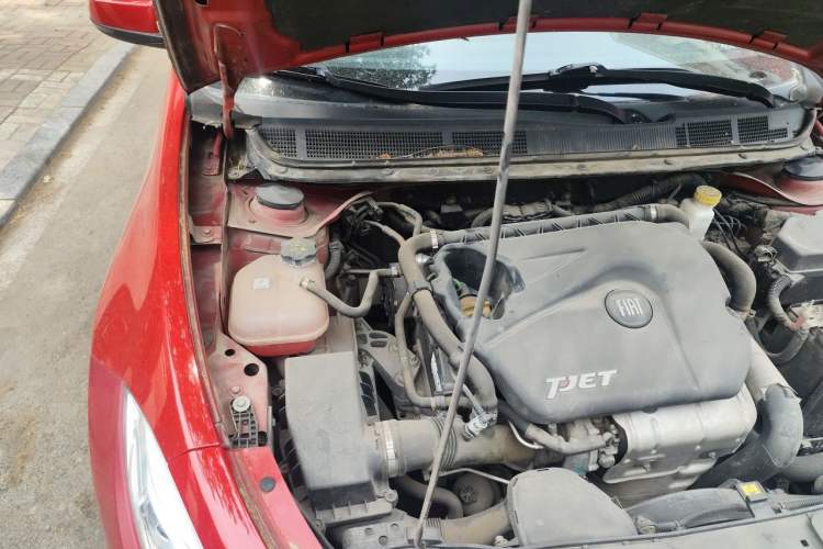 Used Fiat Ottimo 2014 1.4T Automatic Comfort Edition Engine Bay Right