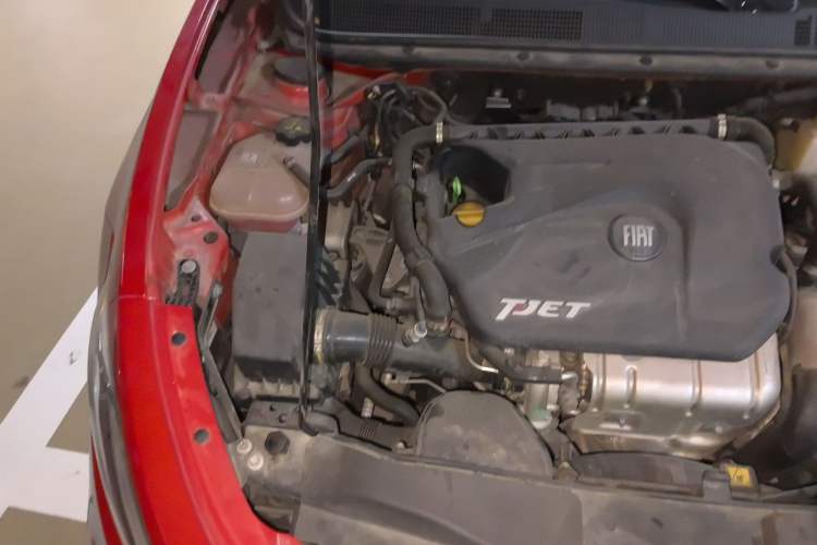 Used Fiat Ottimo 2014 1.4T Automatic Comfort Edition Engine Bay Right