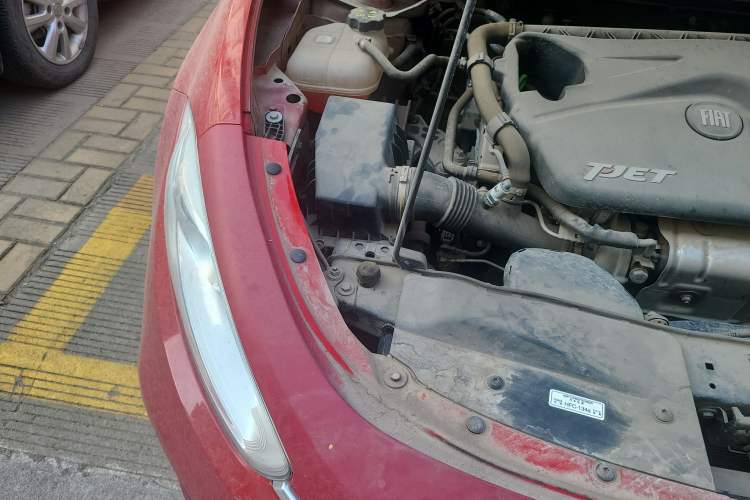 Used Fiat Ottimo 2014 1.4T Automatic Fashion Edition Engine Bay Right