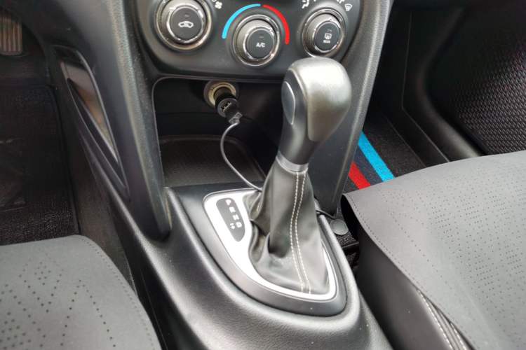 Used Fiat Ottimo 2014 1.4T Automatic Comfort Edition Gear Lever