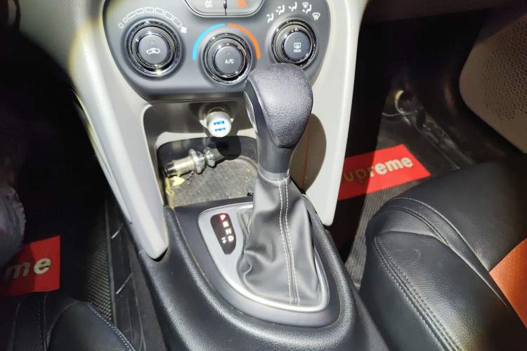 Used Fiat Ottimo 2014 1.4T Automatic Fashion Edition Gear Lever