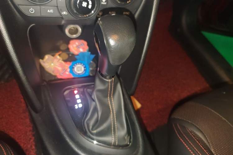 Used Fiat Ottimo 2014 1.4T Automatic Sport Edition Gear Lever