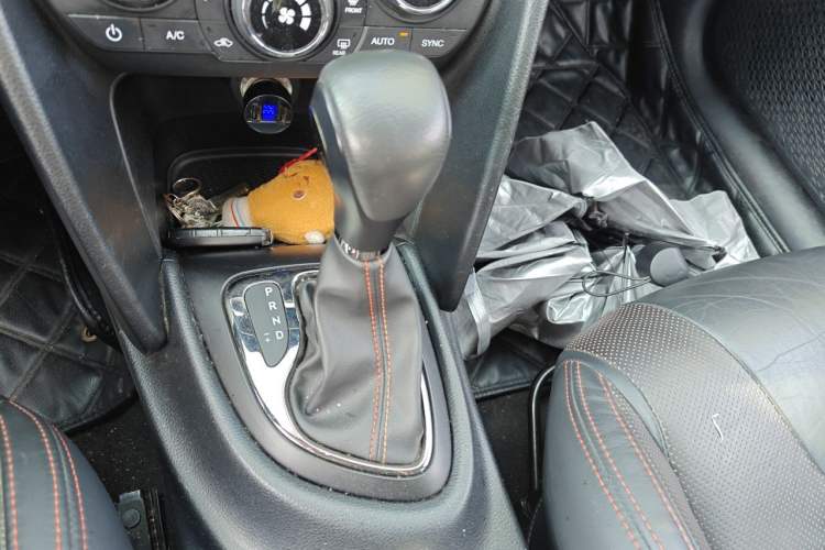 Used Fiat Ottimo 2014 1.4T Automatic Sport Edition Gear Lever