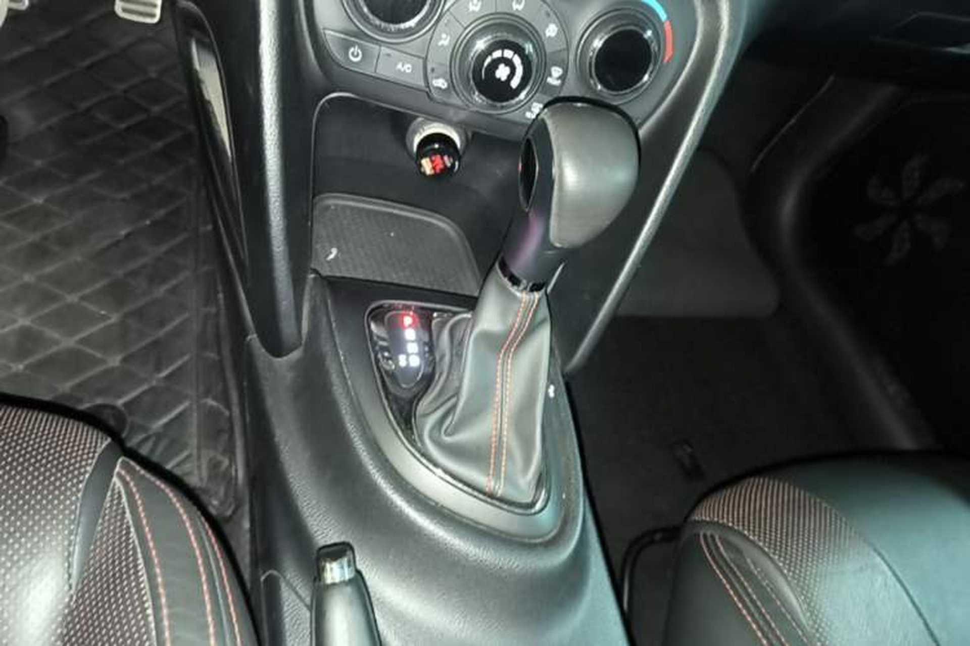 Used Fiat Ottimo 2014 1.4T Automatic Sport Edition Gear Lever