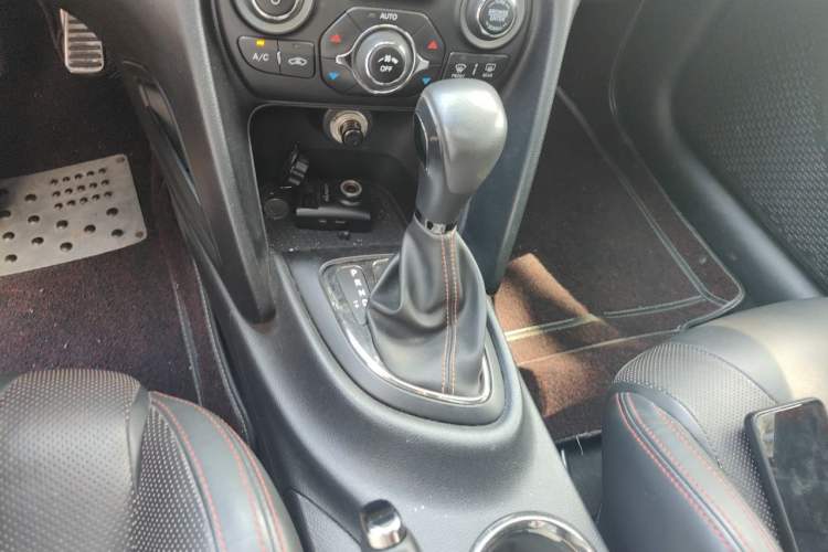 Used Fiat Ottimo 2014 1.4T Automatic Luxury Sport Edition Gear Lever