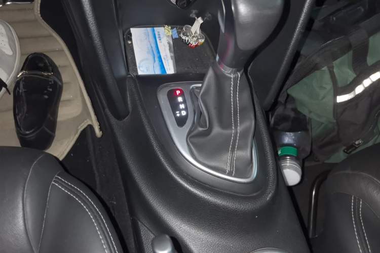 Used Fiat Ottimo 2014 1.4T Automatic Comfort Edition Gear Lever