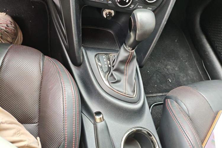 Used Fiat Ottimo 2014 1.4T Automatic Sport Edition Gear Lever