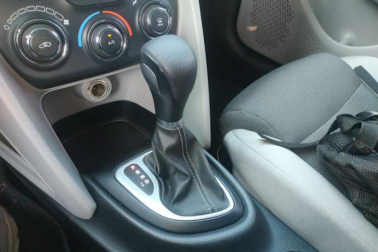 Used Fiat Ottimo 2014 1.4T Automatic Fashion Edition Gear Lever