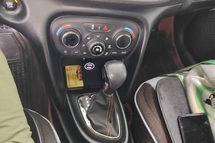 Used Fiat Ottimo 2014 1.4T Automatic Sport Edition Gear Lever