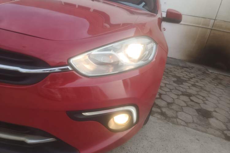 Used Fiat Ottimo 2014 1.4T Automatic Comfort Edition Left Front Headlight