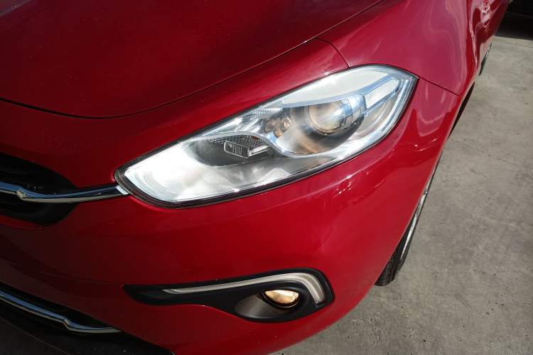 Used Fiat Ottimo 2014 1.4T Automatic Comfort Edition Left Front Headlight