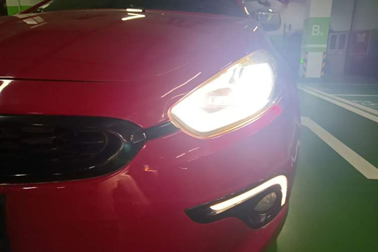 Used Fiat Ottimo 2014 1.4T Automatic Sport Edition Left Front Headlight