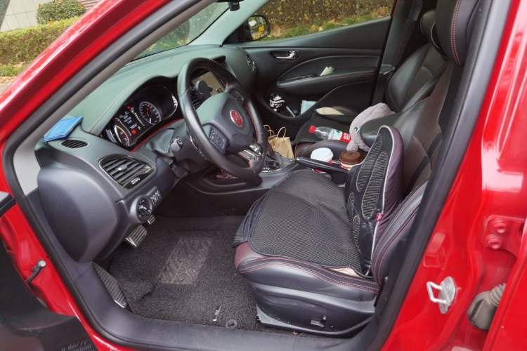 Used Fiat Ottimo 2014 1.4T Automatic Luxury Sport Edition Left Front Seat