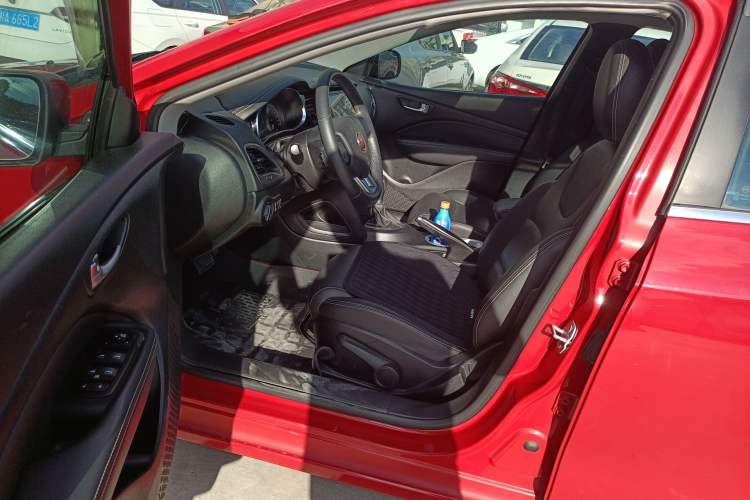 Used Fiat Ottimo 2014 1.4T Automatic Comfort Edition Left Front Seat