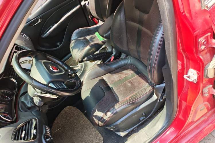 Used Fiat Ottimo 2014 1.4T Automatic Sport Edition Left Front Seat