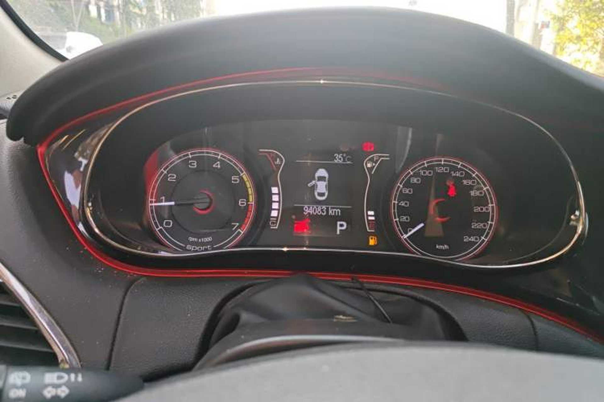 Used Fiat Ottimo 2014 1.4T Automatic Luxury Sport Edition Odometer Close Up