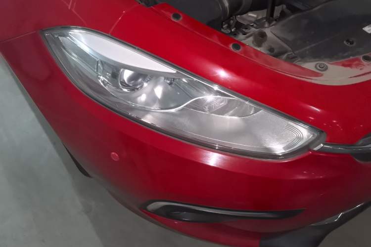 Used Fiat Ottimo 2014 1.4T Automatic Comfort Edition Right Front Headlight