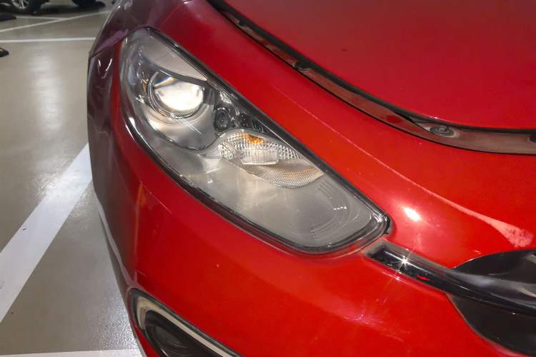 Used Fiat Ottimo 2014 1.4T Automatic Comfort Edition Right Front Headlight