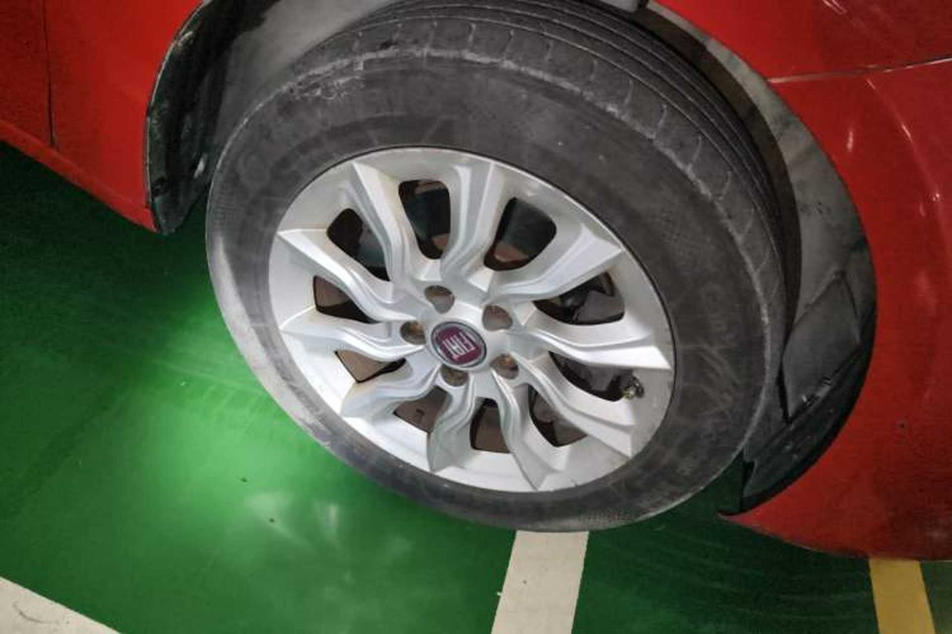 Used Fiat Ottimo 2014 1.4T Automatic Comfort Edition Right Front Wheel Hub