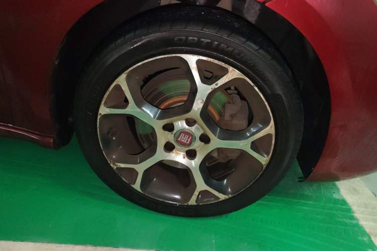 Used Fiat Ottimo 2014 1.4T Automatic Sport Edition Right Front Wheel Hub