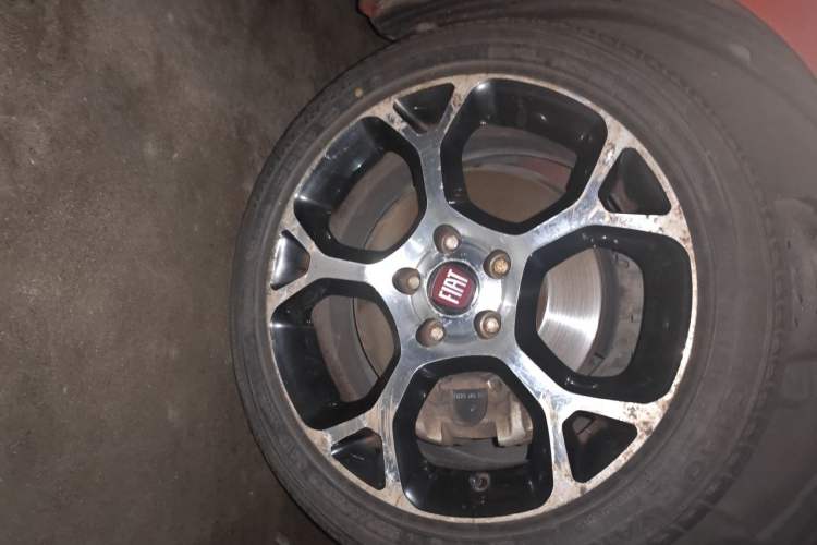 Used Fiat Ottimo 2014 1.4T Automatic Sport Edition Right Front Wheel Hub