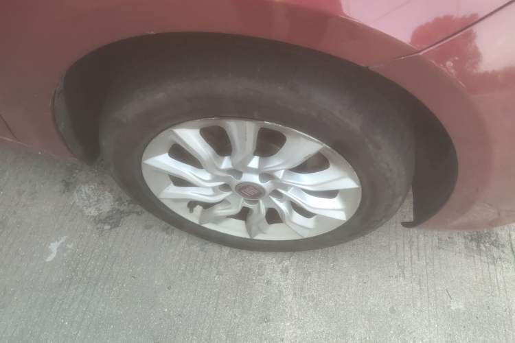 Used Fiat Ottimo 2014 1.4T Automatic Comfort Edition Right Front Wheel Hub