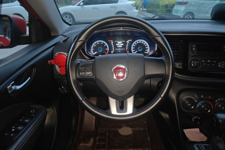 Used Fiat Ottimo 2014 1.4T Automatic Comfort Edition Steering Wheel