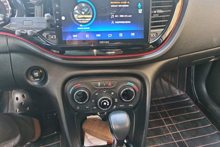 Used Fiat Ottimo 2014 1.4T Automatic Luxury Sport Edition Audio And AC Panel