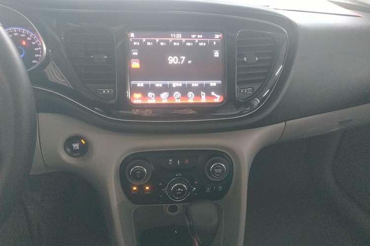 Used Fiat Ottimo 2014 1.4T Automatic Luxury Edition Audio And AC Panel