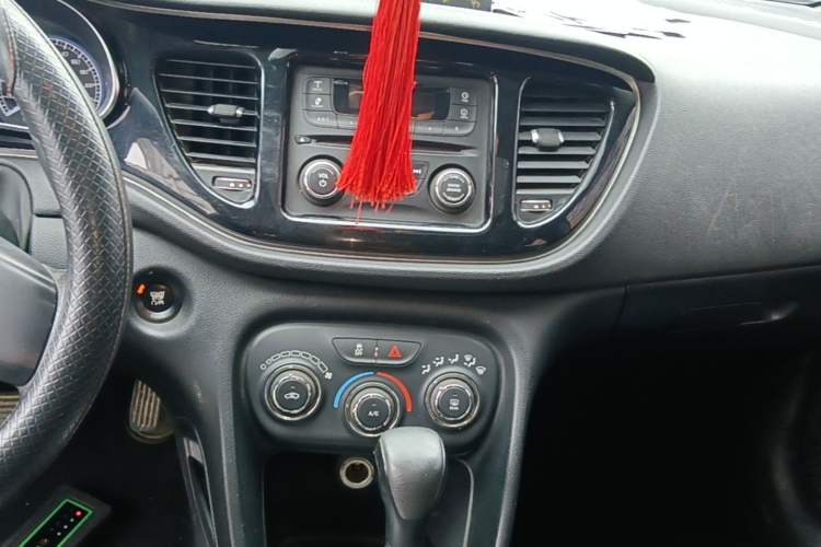 Used Fiat Ottimo 2014 1.4T Automatic Comfort Edition Audio And AC Panel
