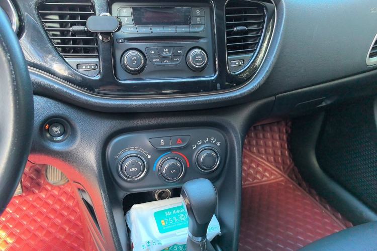 Used Fiat Ottimo 2014 1.4T Automatic Comfort Edition Audio And AC Panel