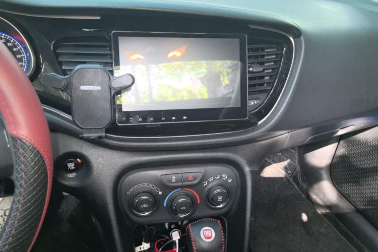 Used Fiat Ottimo 2014 1.4T Automatic Comfort Edition Audio And AC Panel