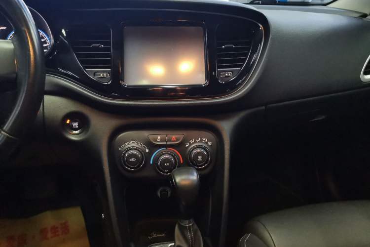 Used Fiat Ottimo 2014 1.4T Automatic Comfort Edition Audio And AC Panel