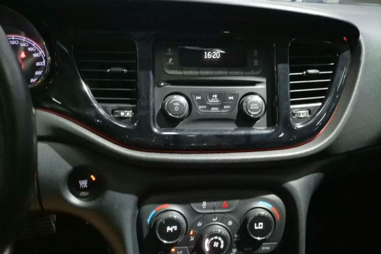 Used Fiat Ottimo 2014 1.4T Automatic Sport Edition Audio And AC Panel