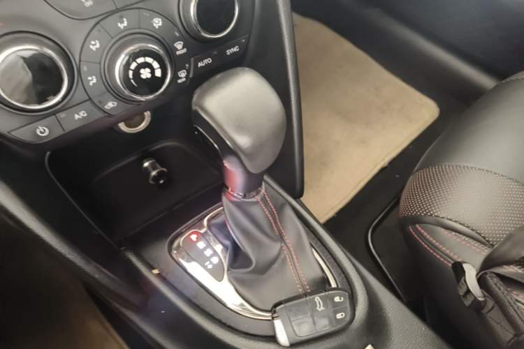 Used Fiat Ottimo 2014 1.4T Automatic Sport Edition Audio And AC Panel