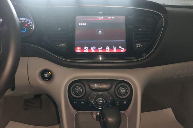 Used Fiat Ottimo 2014 1.4T Automatic Luxury Edition Audio And AC Panel